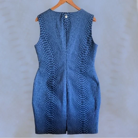 TOMMY HILFIGER Blue Snakeskin Sheath Dress Sleeveless Medium Size 10 Spandex 4% - Picture 16 of 16